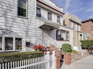 6441 Perry Ave, Maspeth, NY 11378