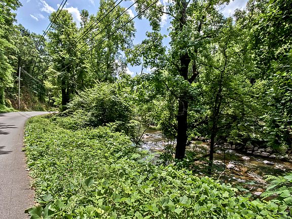 4th image of 6750 Old Walland Hwy