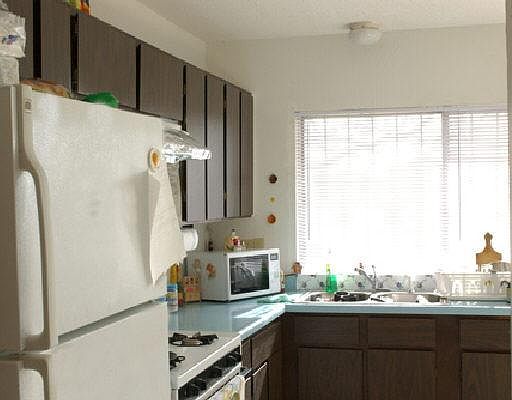 3rd image of 6054 CASTLE HUNT DR