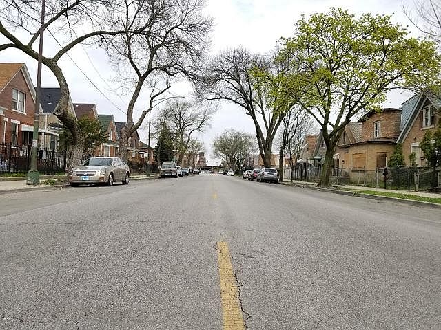 2nd image of 907 N Homan Ave