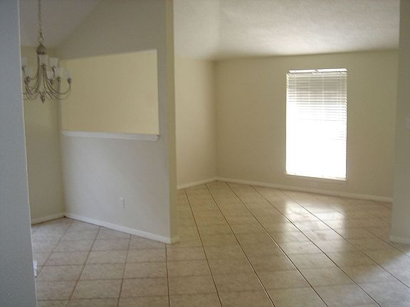 Dining/ Formal Living