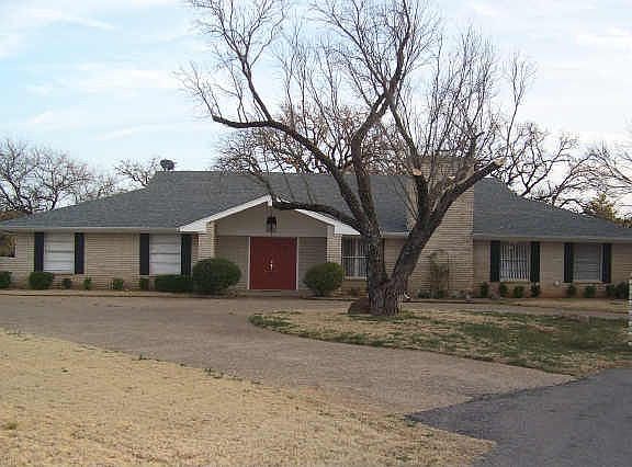 2nd image of 4003 Fairway Dr