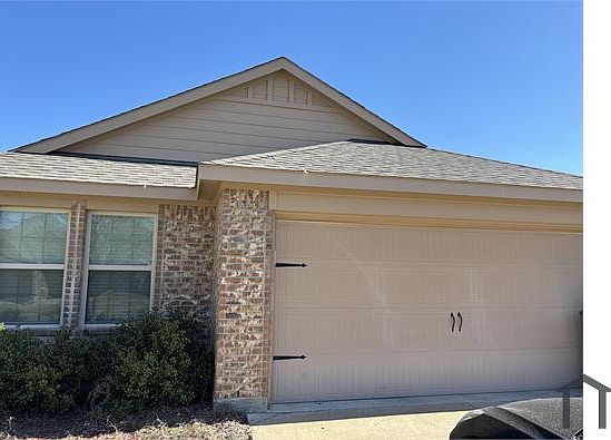 2nd image of 1108 Meadow Side Dr