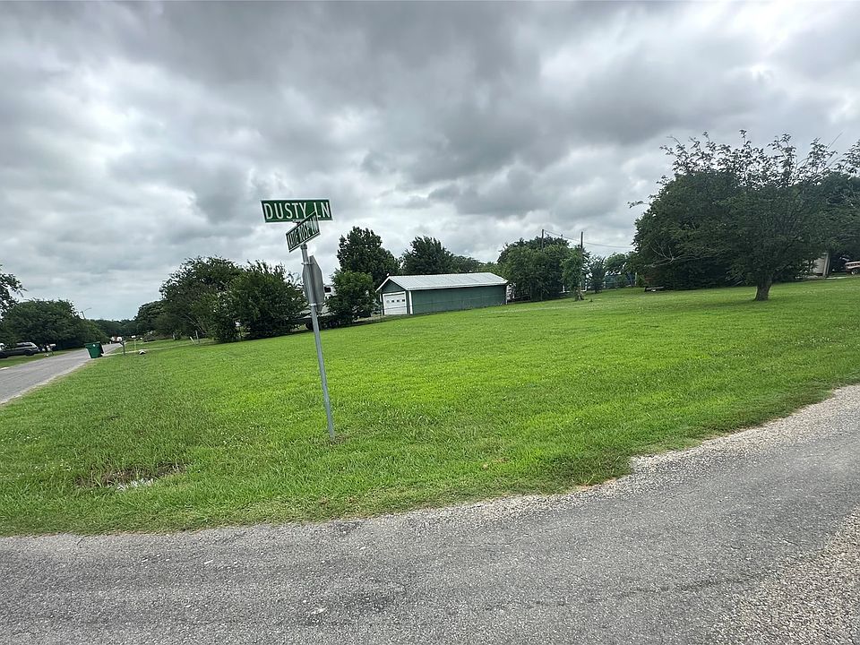 1st image of 501 Dusty Ln