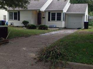 3723 SW Sena Dr, Topeka, KS 66604