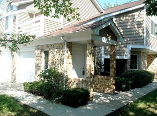 1253 Ranchview Ct, Buffalo Grove, IL 60089