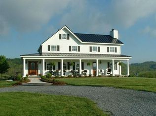 1523 Savannah Ln, Lewisburg, WV 24901