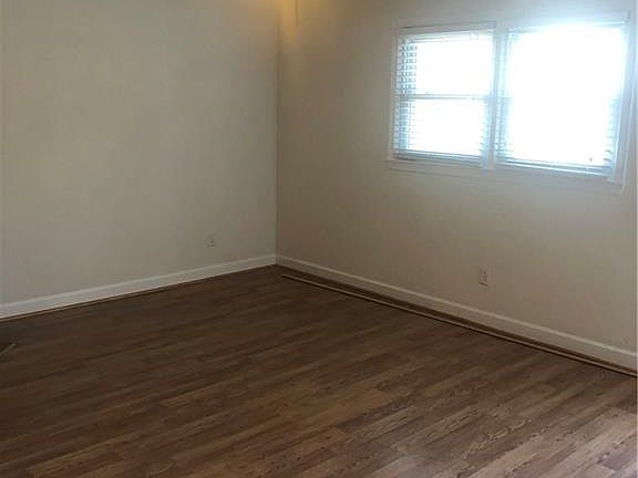 3rd image of 3637 Dupont Cir #B