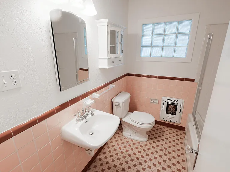 3902 Dexter Ave — Photo 13