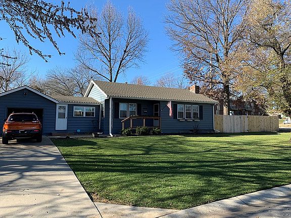 2nd image of 500 SE Browning Ave