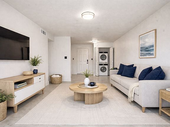 4th image of 13200 NE 7th Ave #5cc2830aa
