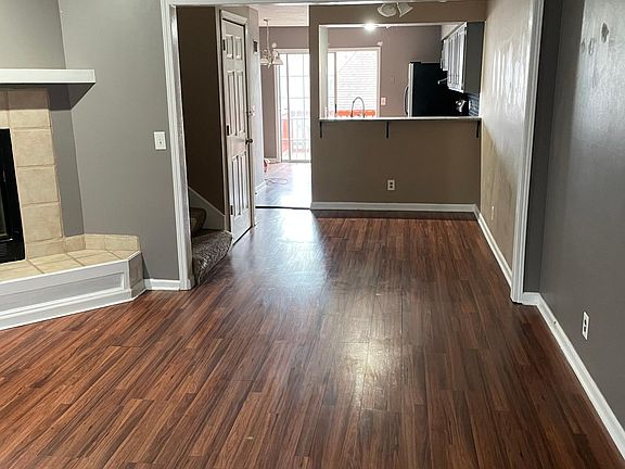 2nd image of 8346 Metcalf Ave
