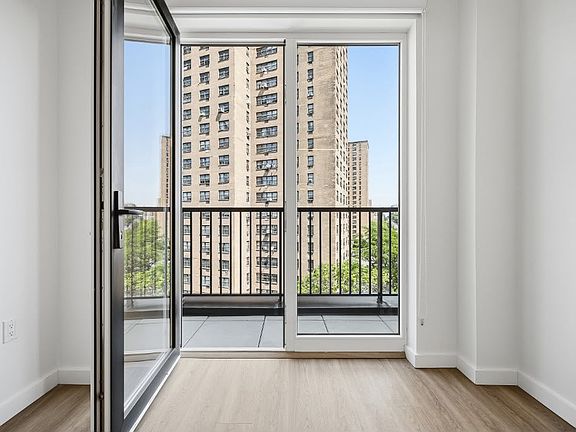 2nd image of 100 Sullivan Pl #404