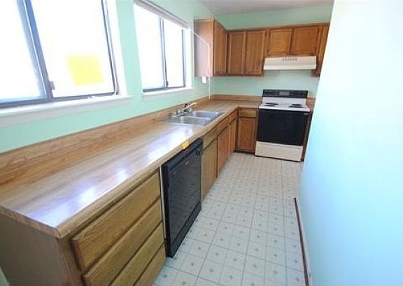 4th image of 3802 Chimney Creek Dr