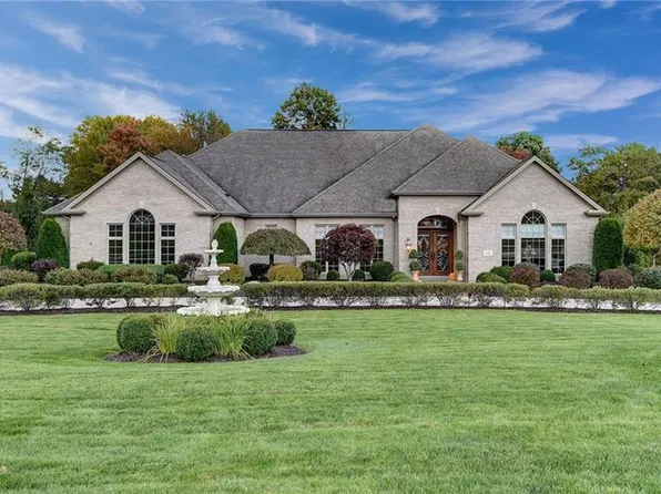 101 James Dr, Beaver, PA 15009