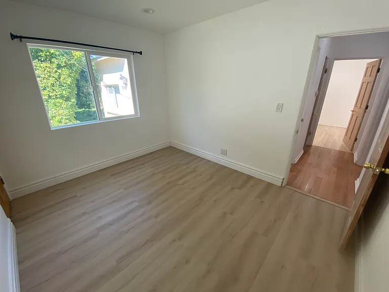 2710 Stoner Ave — Photo 19