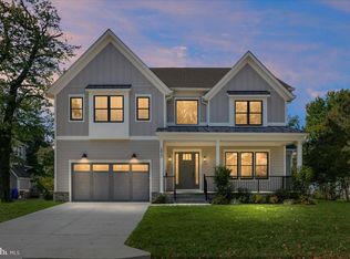1822 N Kenmore St, Arlington, VA 22207