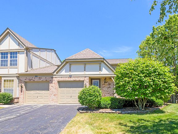 3rd image of 9082 Carlisle Ln