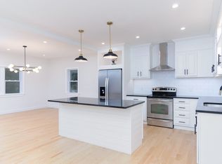 10 Church St, Wales, MA 01081