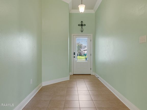 3rd image of 217 Lexi Falls Ln