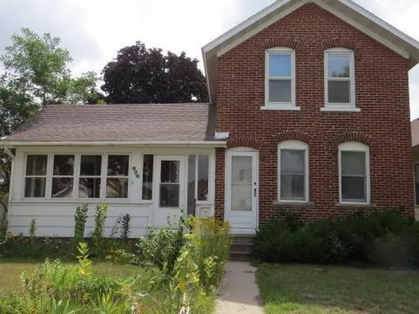 675 E 9th St, Winona, MN 55987