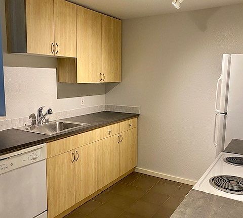 3rd image of 12607 SE 41st Pl APT H205