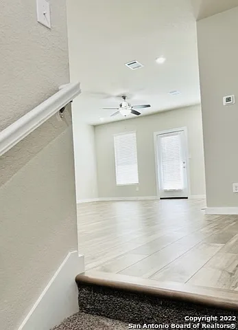 21518 James Charles — Photo 9