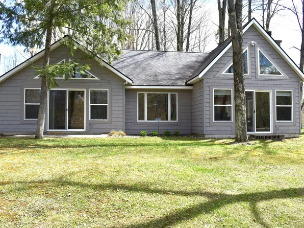 2263 W Riverbend Trl, Baldwin, MI 49304