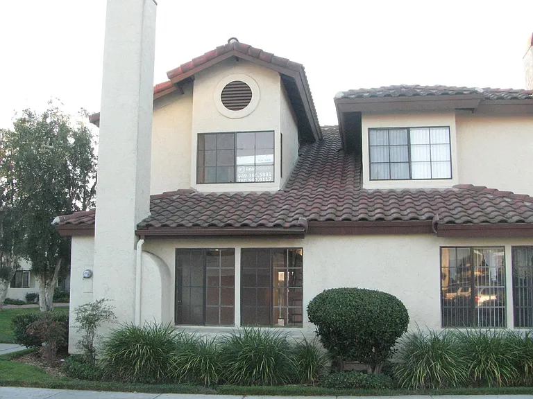 139 Espanas Gln — Photo 1