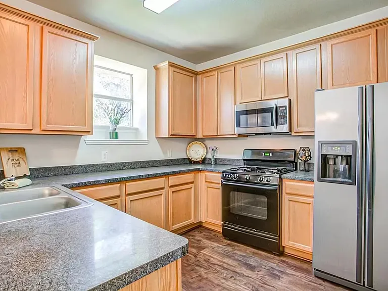 1208 Shamrock Dr — Photo 11
