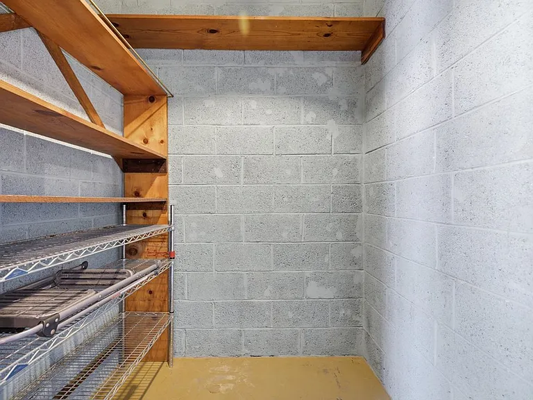 626 N Venice Ave — Photo 13
