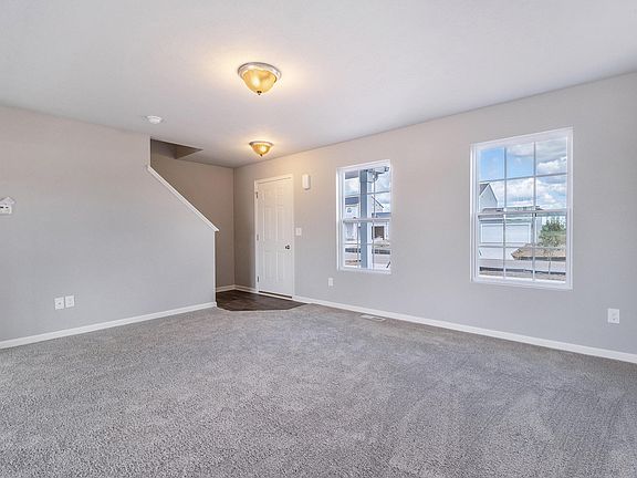 3rd image of 22 Ryanswood Dr