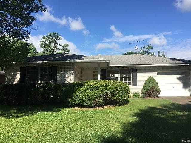 1st image of 3237 Willow Ave