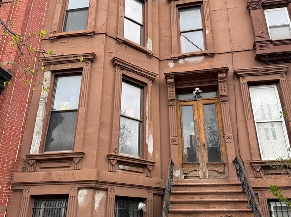 475 Madison Street image 1 of 13