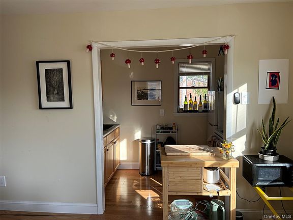 3rd image of 4 S Brett St #B