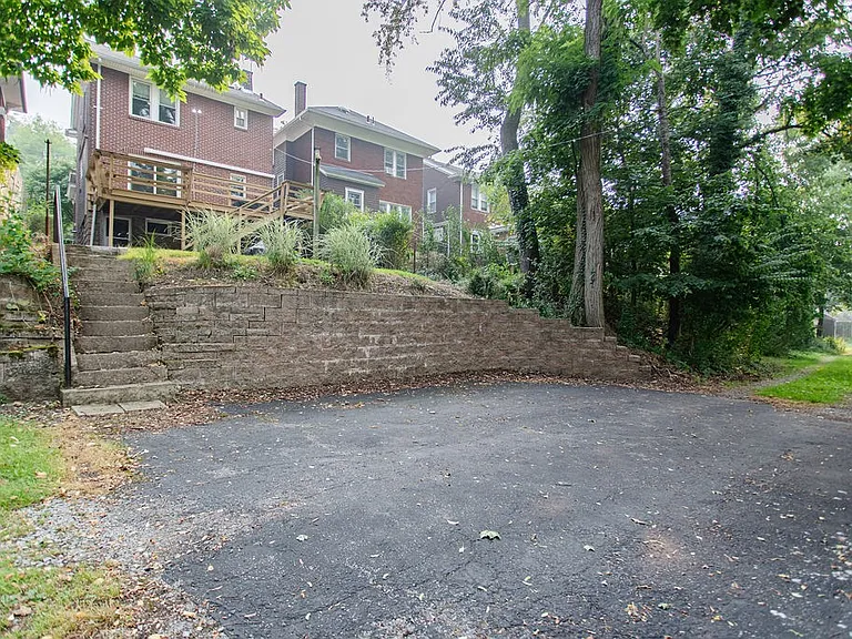 6331 Alderson St — Photo 42