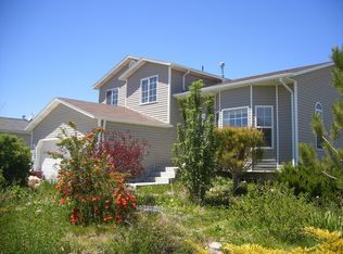 1715 Oakwood Dr, Elko, NV 89801