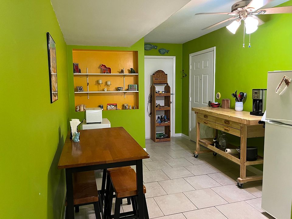 1st image of 10 Lemoyne Ave #107B