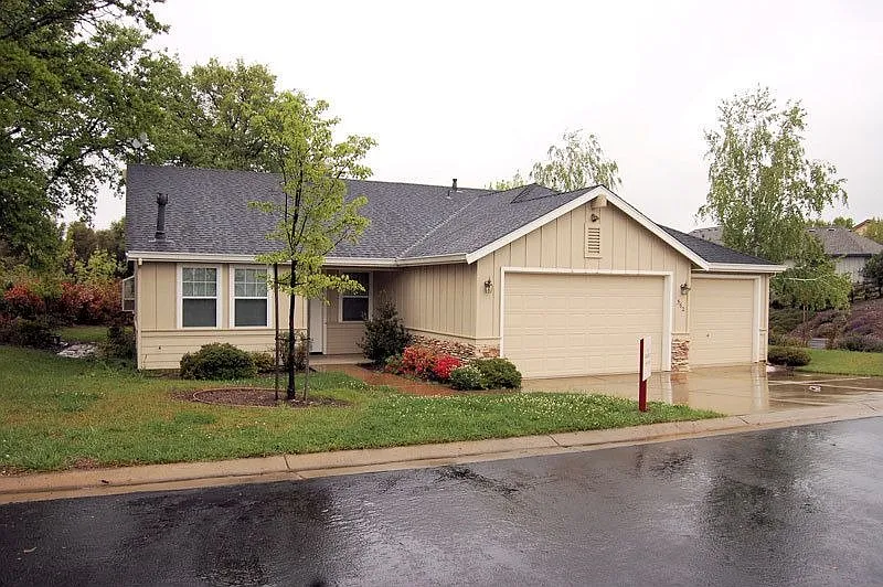 562 Lightner Pl photo 1
