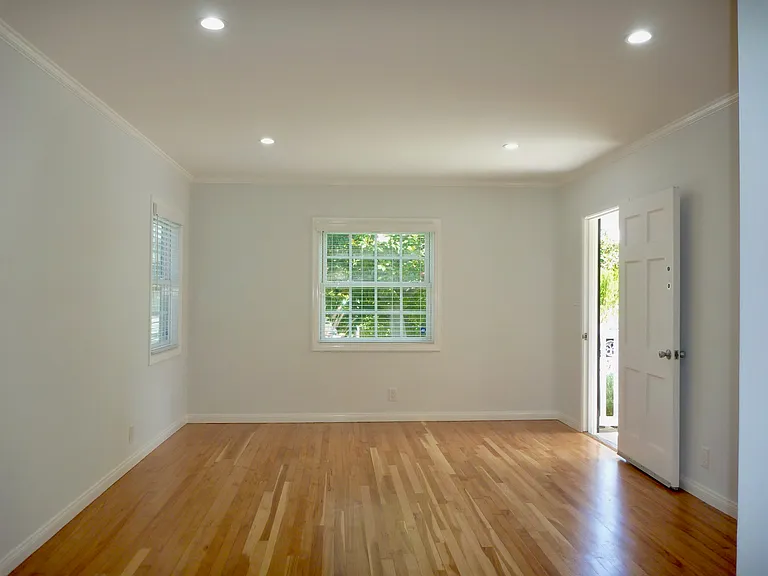 845 Flower Ave — Photo 7