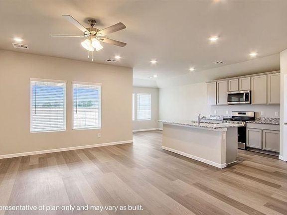 2nd image of 447 Park Place Dr