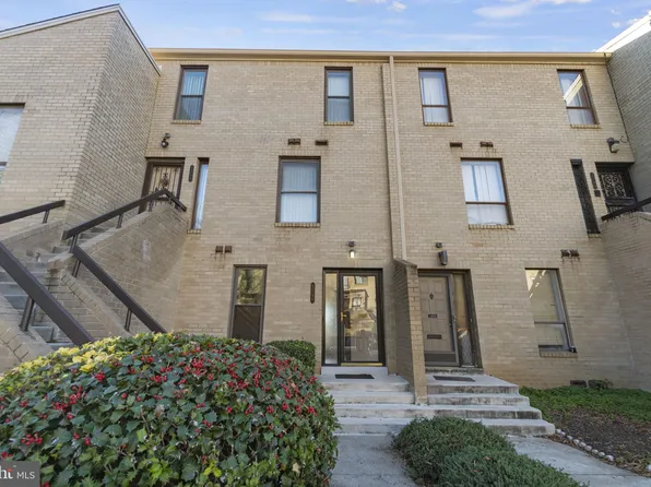 2705 31st Pl NE #2705, Washington, DC 20018