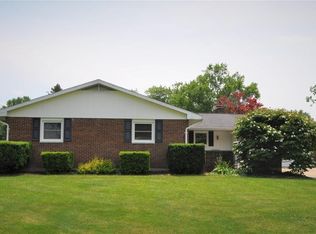 360 Coach Dr, Tipp City, OH 45371