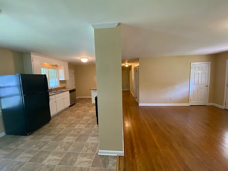 109 Caran Rd — Photo 5
