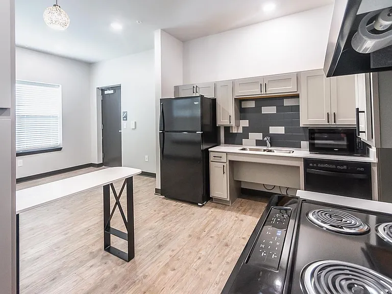 G3 Apartments — Photo 10