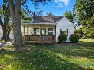 104 Revere Rd, Walbridge, OH 43465