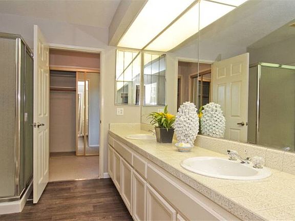 5th image of 1202 Sharon Park Dr APT 74