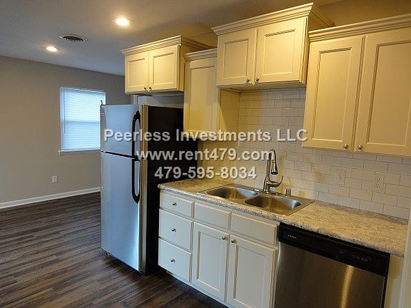 5th image of 2109 Cottonwood Pl
