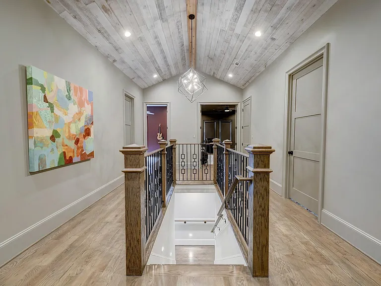1322 Caywood Ln — Photo 17
