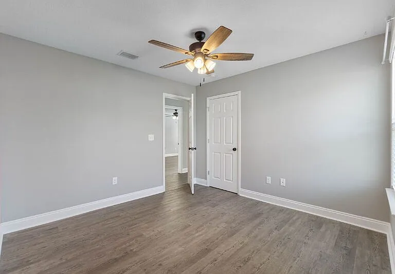 4628 Dove Way — Photo 15